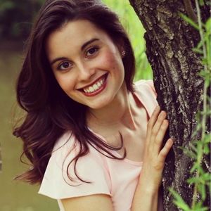 Meet your Posher, Emily